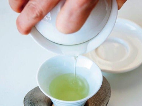 日本茶鑑定士が監修、プロが入れた味を再現